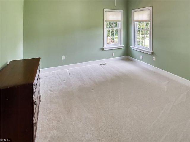 1584 Degrasse DR, Hayes, VA 23072
