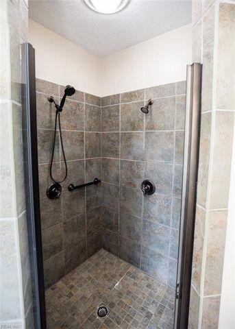 1584 Degrasse DR, Hayes, VA 23072