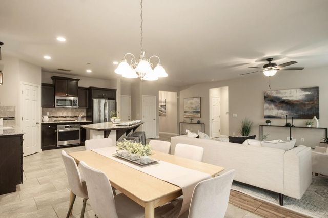 3448 El Molino Avenue, Clovis, CA 93619