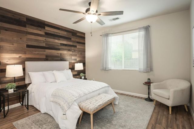 3448 El Molino Avenue, Clovis, CA 93619