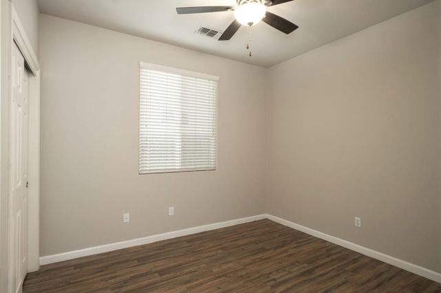 3448 El Molino Avenue, Clovis, CA 93619