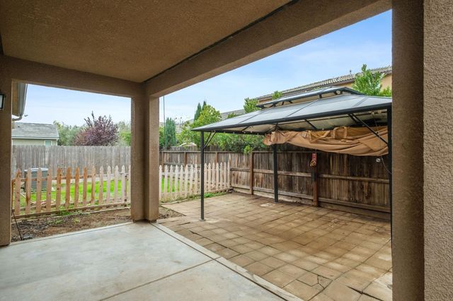 3448 El Molino Avenue, Clovis, CA 93619