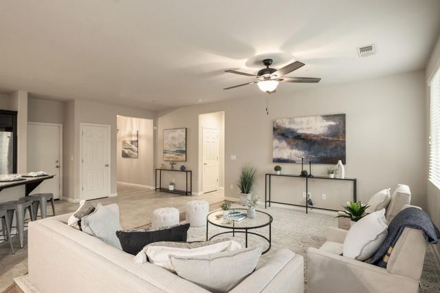 3448 El Molino Avenue, Clovis, CA 93619