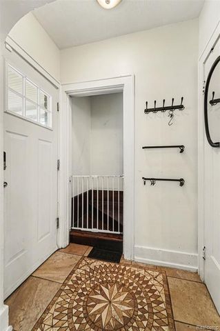 39 Neome Drive, Pontiac, MI 48341