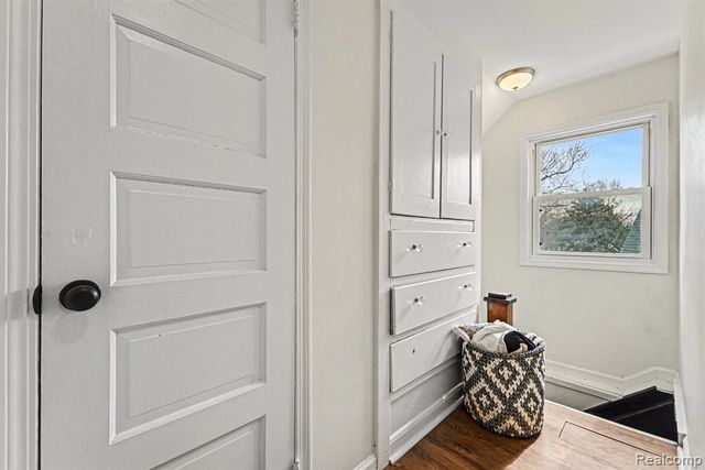 39 Neome Drive, Pontiac, MI 48341