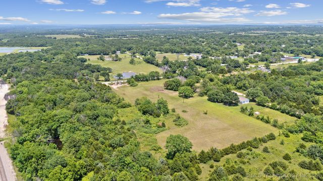 525 S 3rd Avenue, Hallett, OK 74034