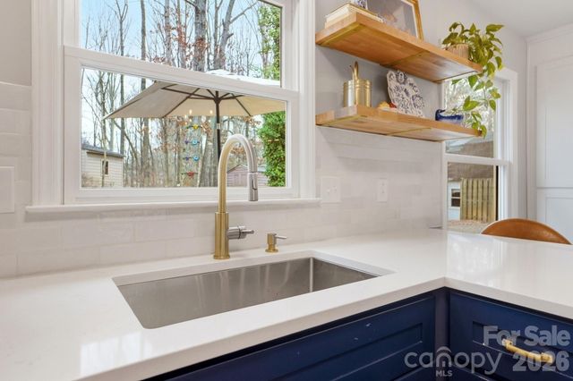 615 Winter Wood Drive, Matthews, NC 28105