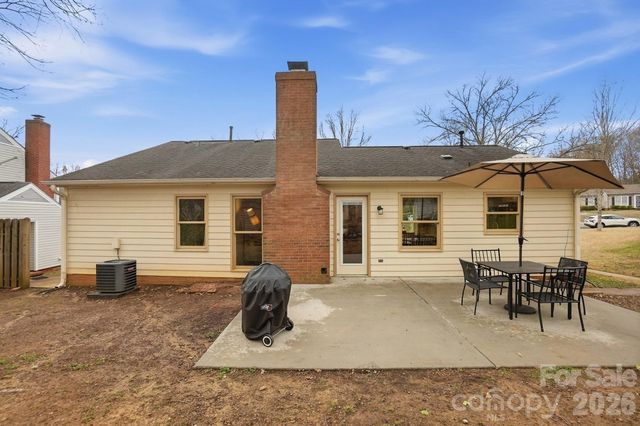 615 Winter Wood Drive, Matthews, NC 28105