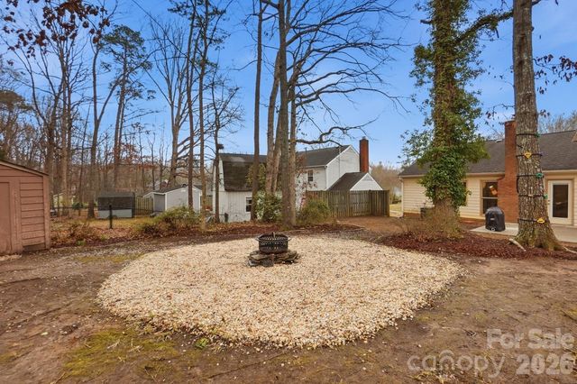 615 Winter Wood Drive, Matthews, NC 28105
