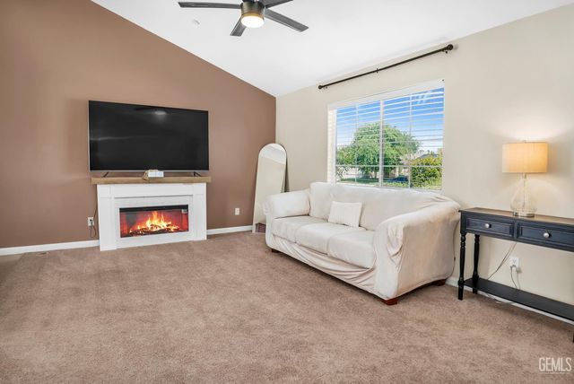 5513 Baja Drive, Bakersfield, CA 93307