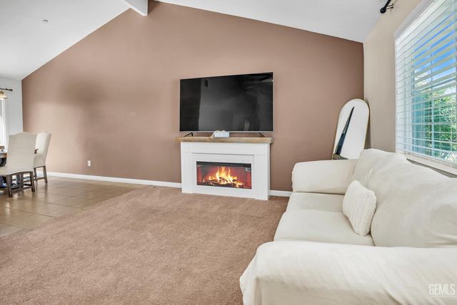 5513 Baja Drive, Bakersfield, CA 93307