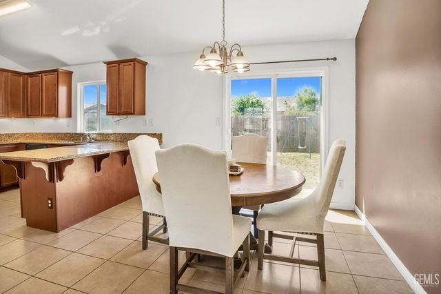5513 Baja Drive, Bakersfield, CA 93307