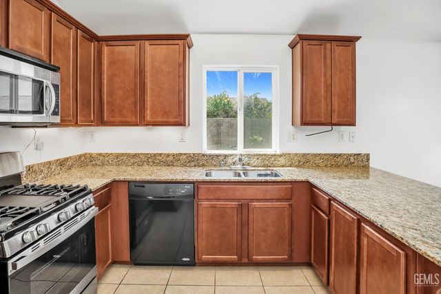 5513 Baja Drive, Bakersfield, CA 93307