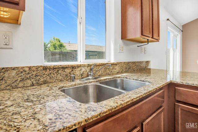 5513 Baja Drive, Bakersfield, CA 93307