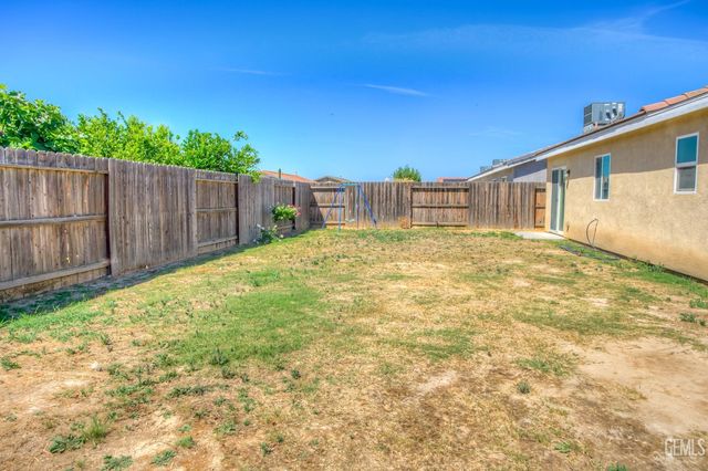 5513 Baja Drive, Bakersfield, CA 93307