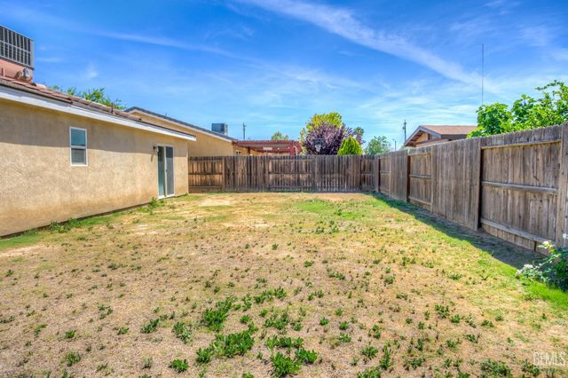 5513 Baja Drive, Bakersfield, CA 93307