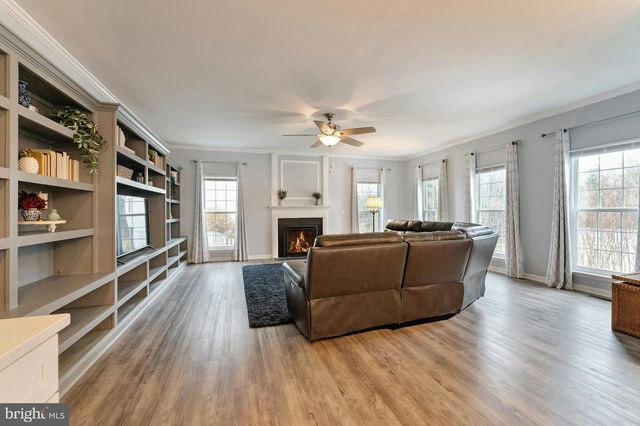 628 WINTERGREEN DR, Purcellville, VA 20132