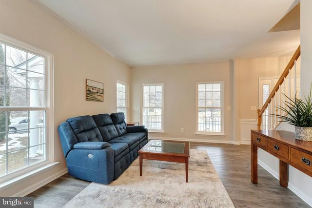 628 WINTERGREEN DR, Purcellville, VA 20132