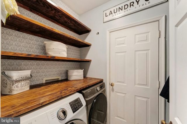 628 WINTERGREEN DR, Purcellville, VA 20132