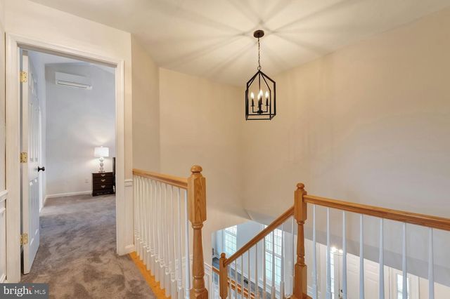 628 WINTERGREEN DR, Purcellville, VA 20132