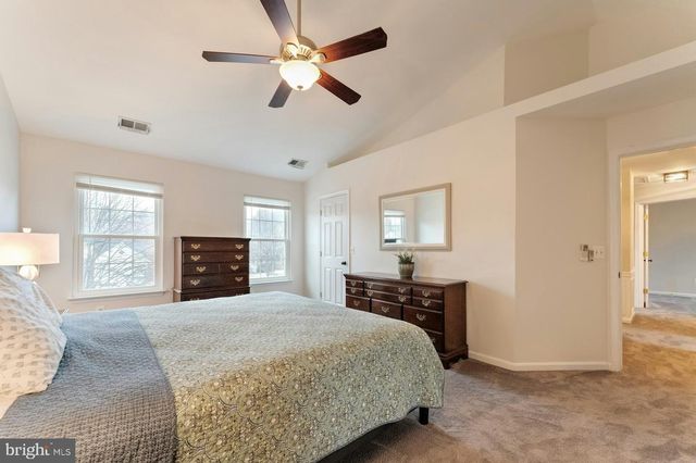 628 WINTERGREEN DR, Purcellville, VA 20132