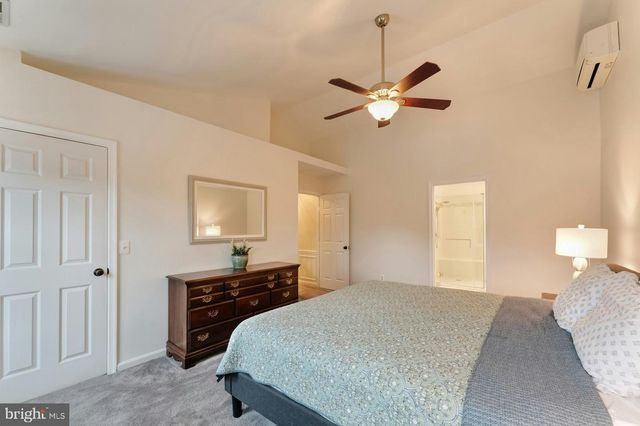 628 WINTERGREEN DR, Purcellville, VA 20132