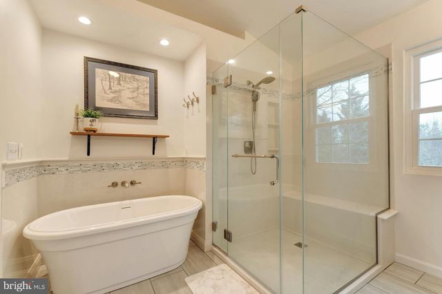 628 WINTERGREEN DR, Purcellville, VA 20132