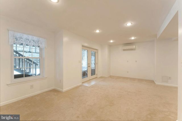 628 WINTERGREEN DR, Purcellville, VA 20132