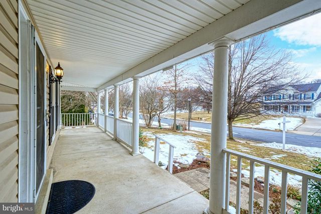 628 WINTERGREEN DR, Purcellville, VA 20132