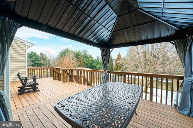 628 WINTERGREEN DR, Purcellville, VA 20132