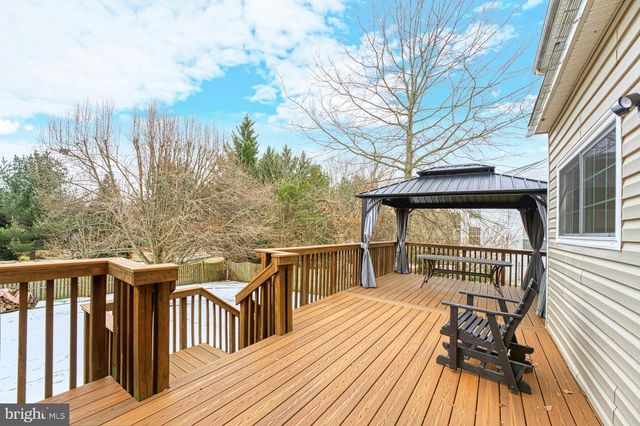 628 WINTERGREEN DR, Purcellville, VA 20132