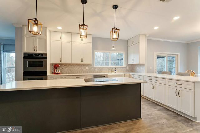 628 WINTERGREEN DR, Purcellville, VA 20132