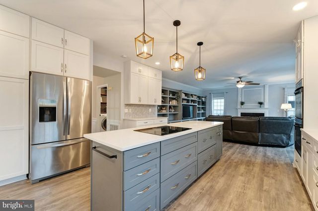 628 WINTERGREEN DR, Purcellville, VA 20132