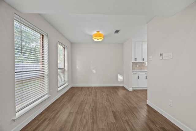 1210 W Hudgins W, Grapevine, TX 76051