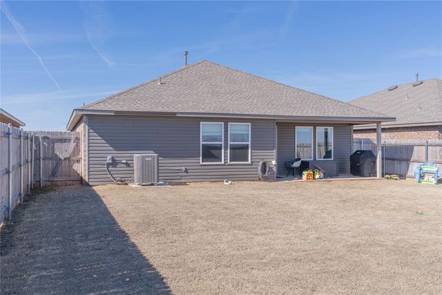 4116 Canyon Ridge Lane, Mustang, OK 73064