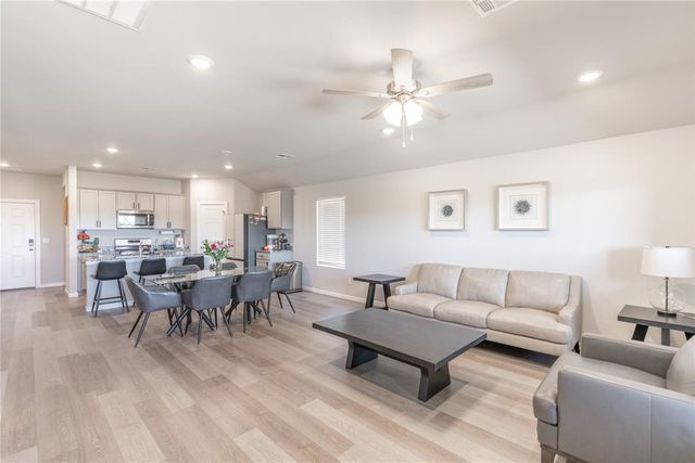 4116 Canyon Ridge Lane, Mustang, OK 73064