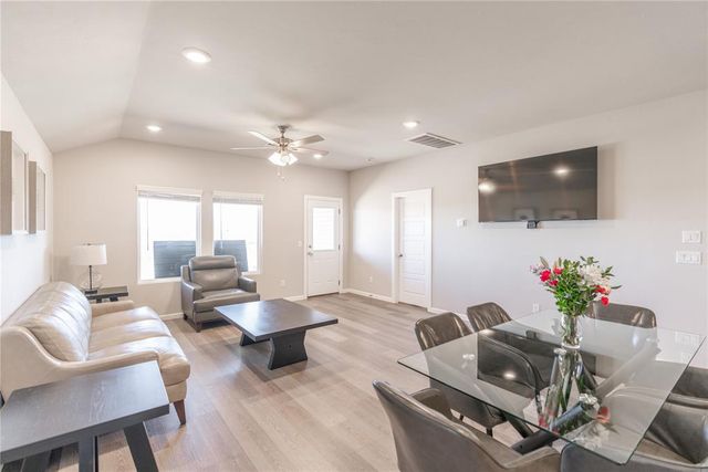 4116 Canyon Ridge Lane, Mustang, OK 73064