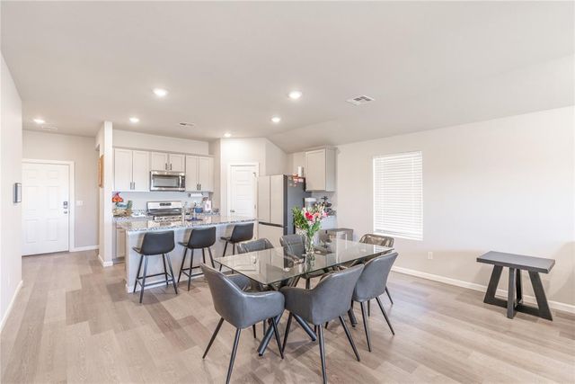 4116 Canyon Ridge Lane, Mustang, OK 73064