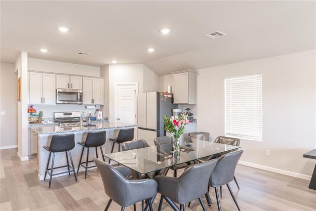 4116 Canyon Ridge Lane, Mustang, OK 73064