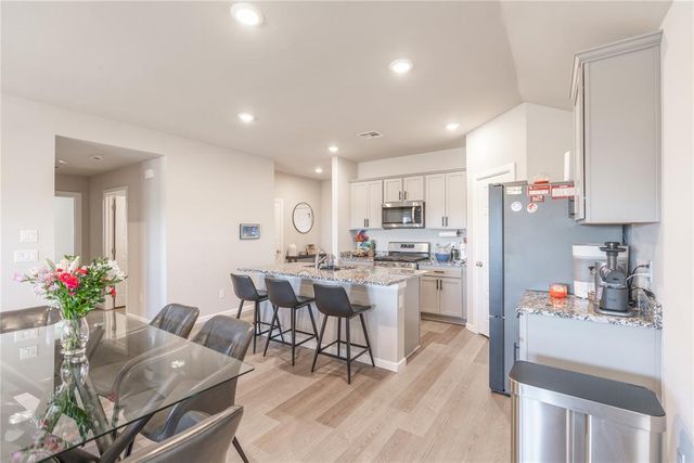 4116 Canyon Ridge Lane, Mustang, OK 73064