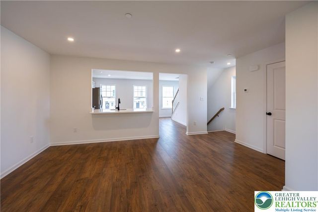 560 Long Street 1, Emmaus Boro, PA 18049