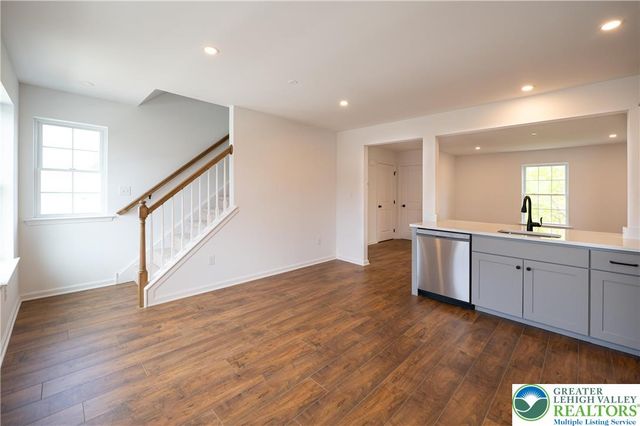 560 Long Street 1, Emmaus Boro, PA 18049