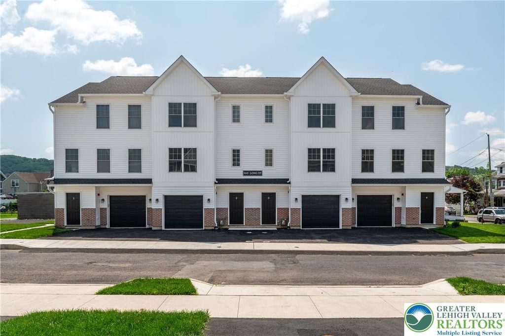 560 Long Street 1, Emmaus Boro, PA 18049