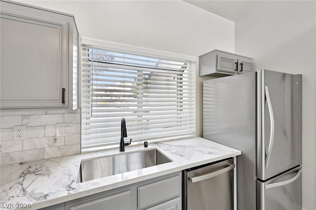 8913 Antioch Way, Las Vegas, NV 89117