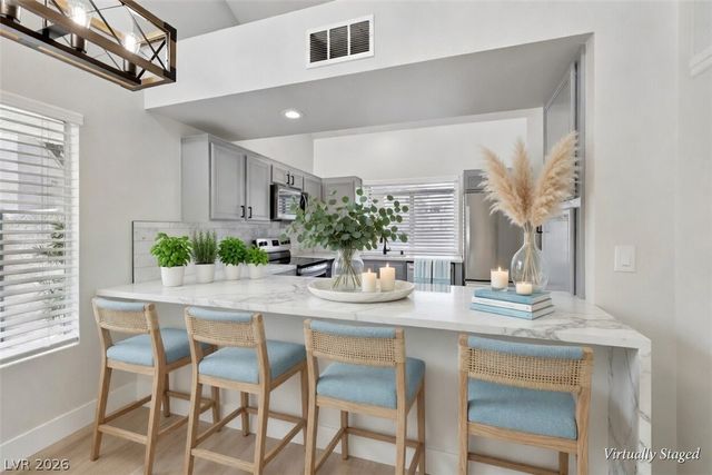 8913 Antioch Way, Las Vegas, NV 89117