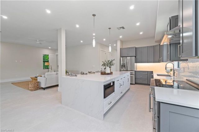 2769 Van Buren AVE, Naples, FL 34112