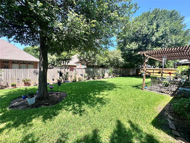 8105 Pecan Ridge Drive, North Richland Hills, TX 76182