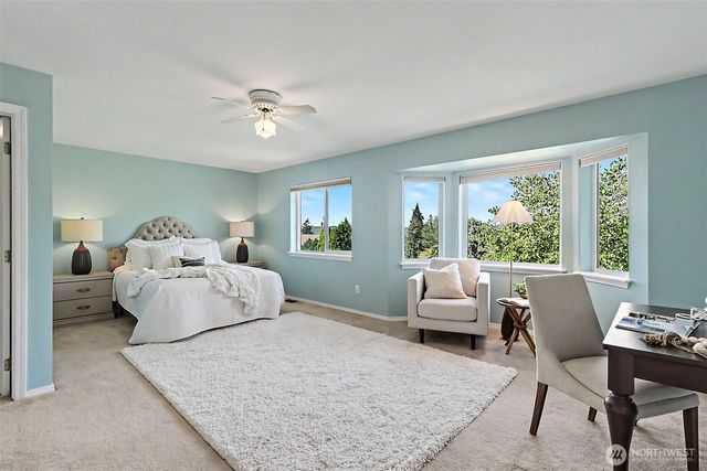 719 Kensington Avenue S, Kent, WA 98030