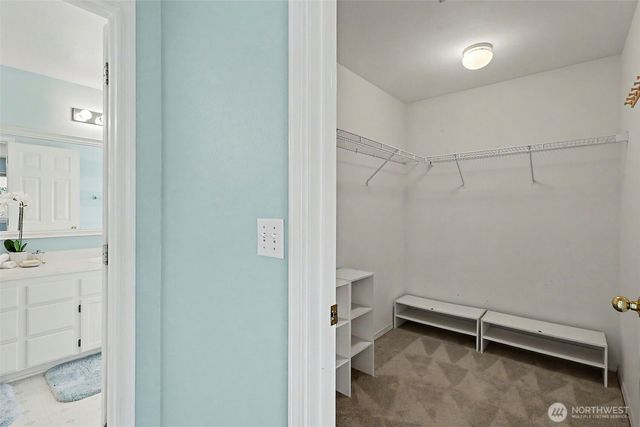 719 Kensington Avenue S, Kent, WA 98030