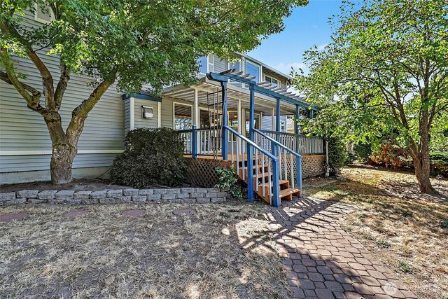 719 Kensington Avenue S, Kent, WA 98030